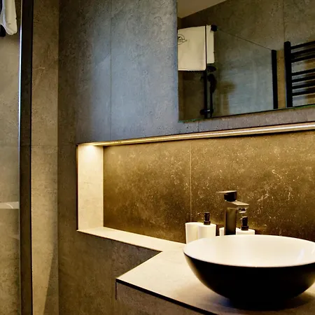 Apartment Na Zatorskiej By Housine